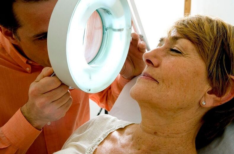 procedura badania brodawczaka twarzy